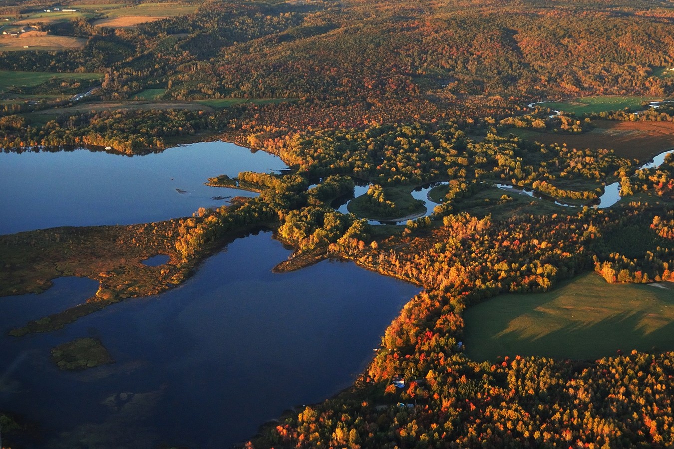 Vue aérienne des Trois-Lacs