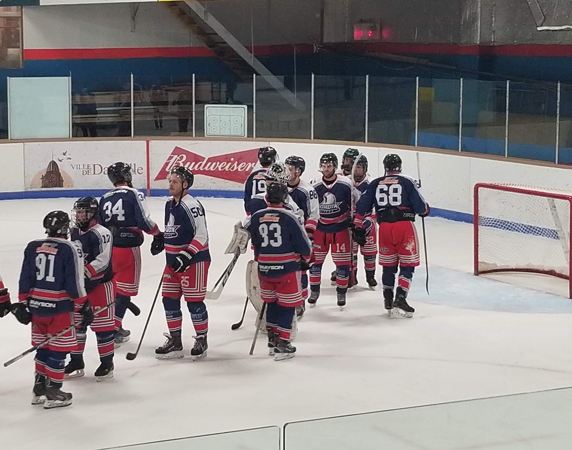 Coaticook renverse la vapeur face au Nordik Blades