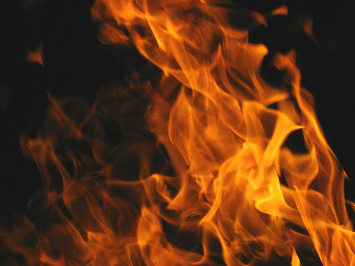 Le service incendie de Richmond appelé à intervenir pour un feu d’herbes