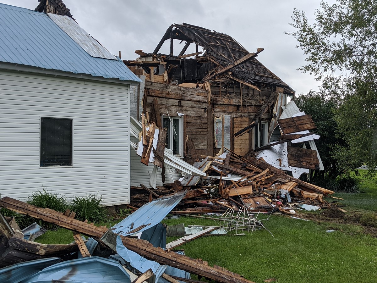 Une résidence lourdement endommagée par le feu à Saint-Georges-de-Windsor