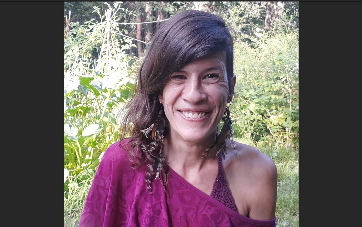 Une femme colorée et lumineuse !