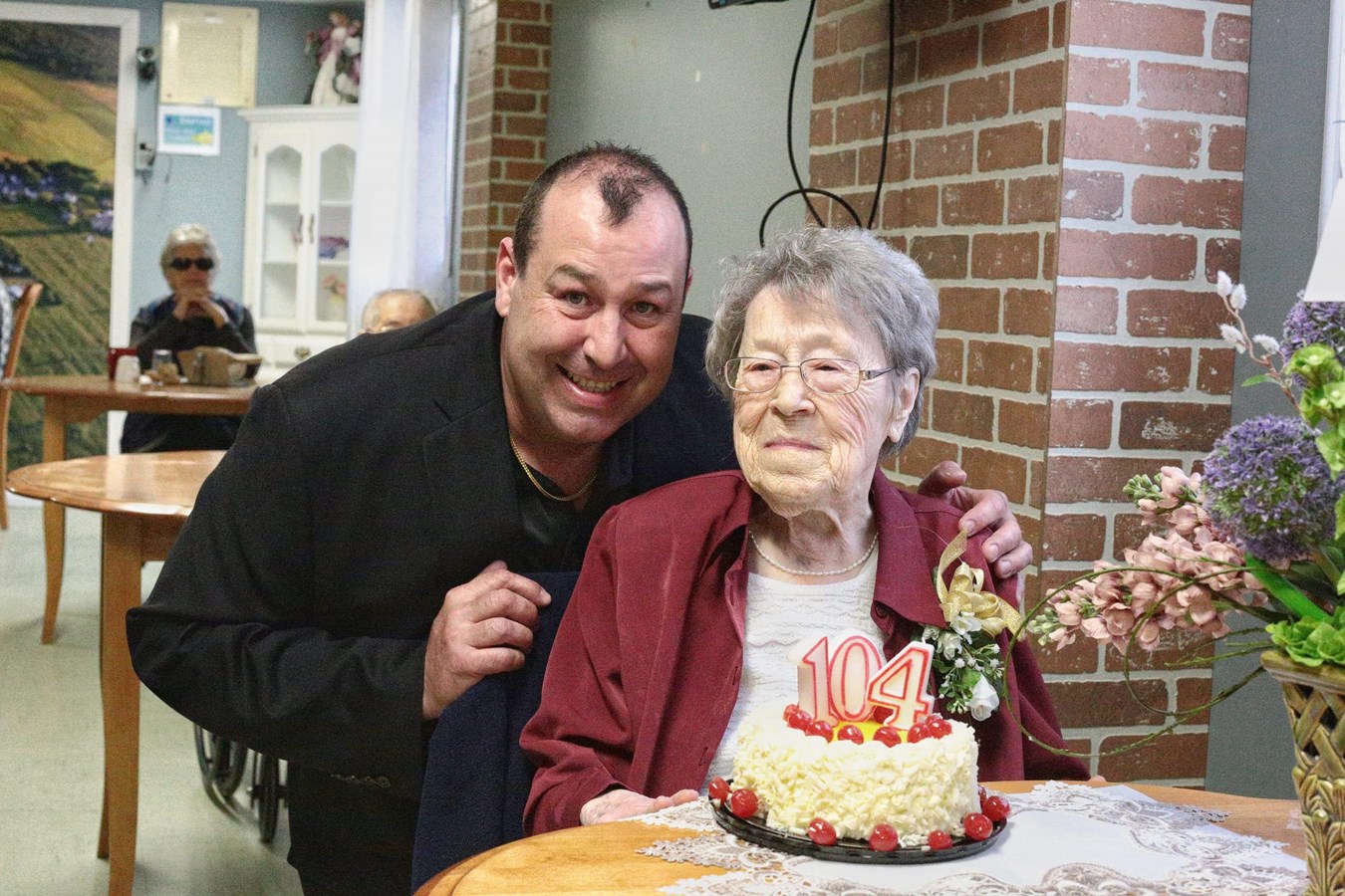 Les 104 ans de Mme Annette Houle célébrés à la Résidence Wotton