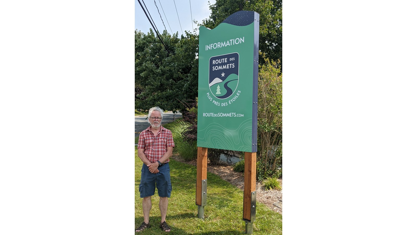 St-Adrien : Un nouveau panneau d’identification marque l’entrée nord de la Route des Sommets