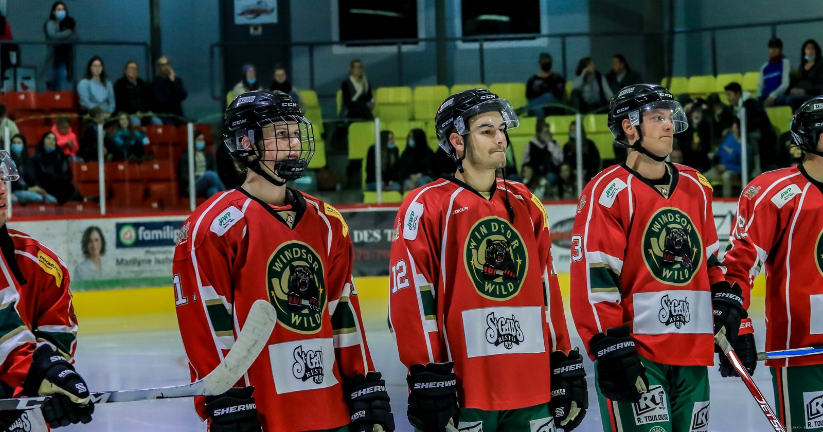 Nouveaux uniformes et une journée du hockey mineur