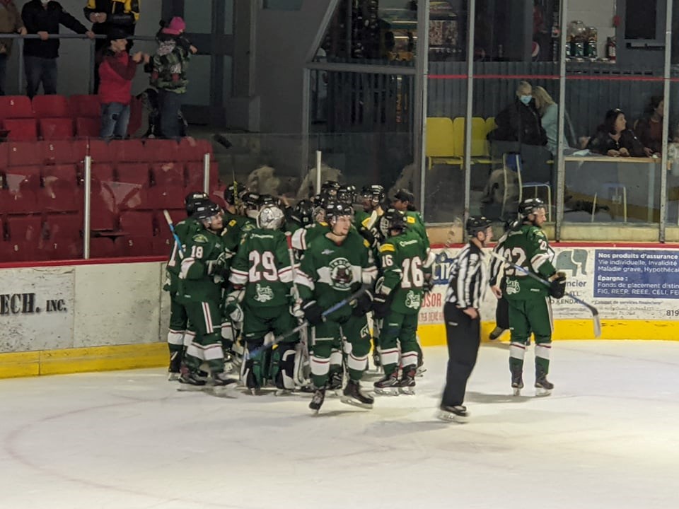 Félix Meunier joue les héros en prolongation contre Coaticook