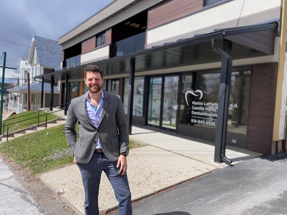 L’homme de la bijouterie derrière les rénovations du 59, rue Saint-Georges