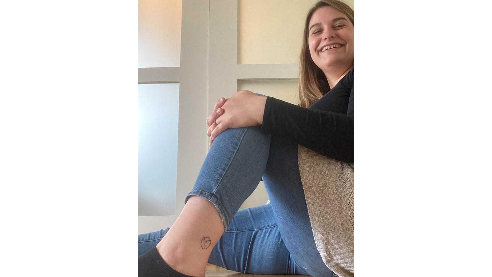 Après avoir réfléchi à l’idée du « Projet Tatoo » au cours des deux dernières années, Marie-Michèle Grimard, intervenante, est bien heureuse de le concrétiser cette année. Elle s’est d’ailleurs elle-même fait tatouer dans le cadre de la Semaine de la santé mentale 2022.