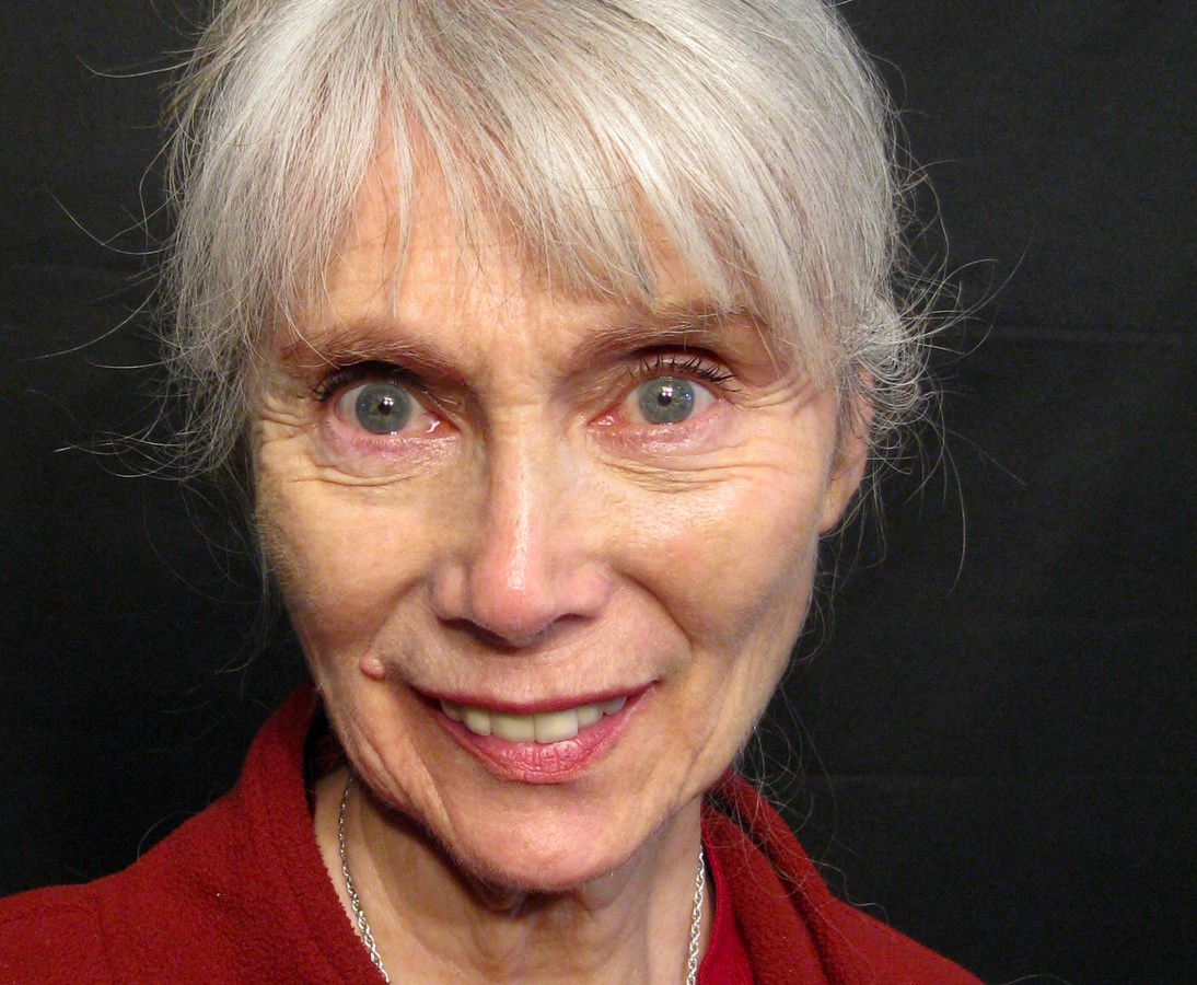 Mme Lori Hazine Poisson