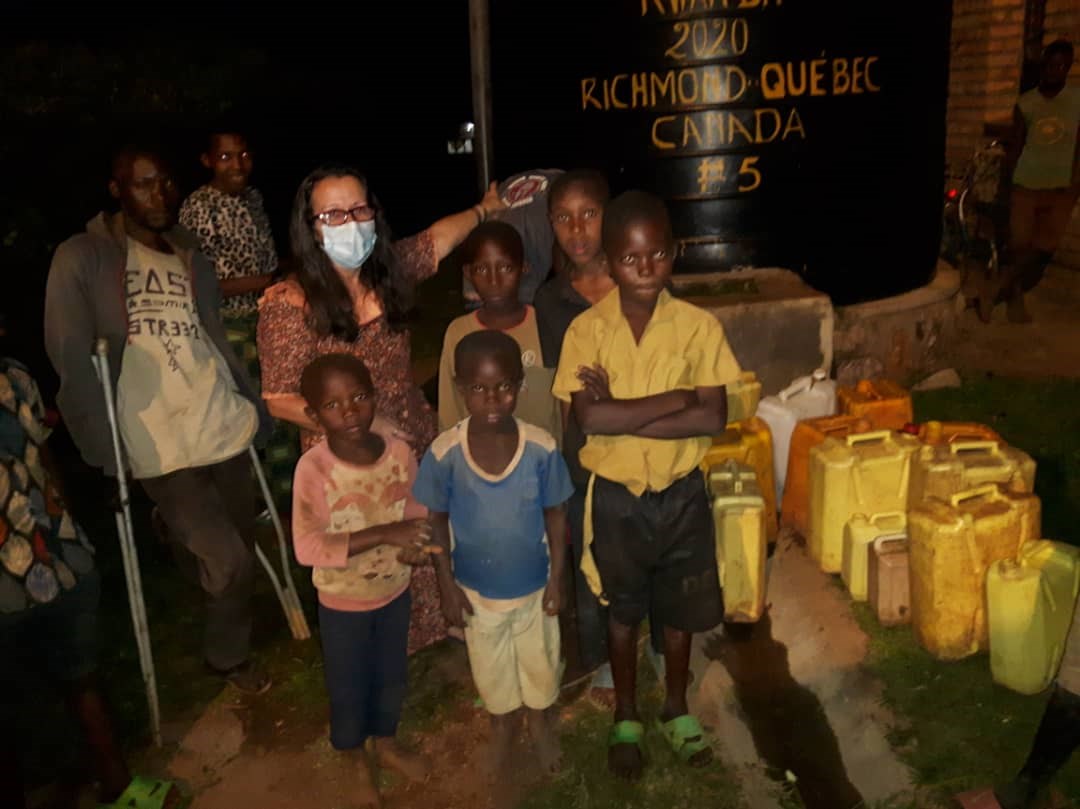 Un souper-spaghetti pour fournir de l’eau à des Rwandais