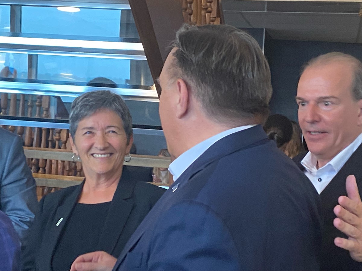 François Legault vise un sept sur sept en Estrie