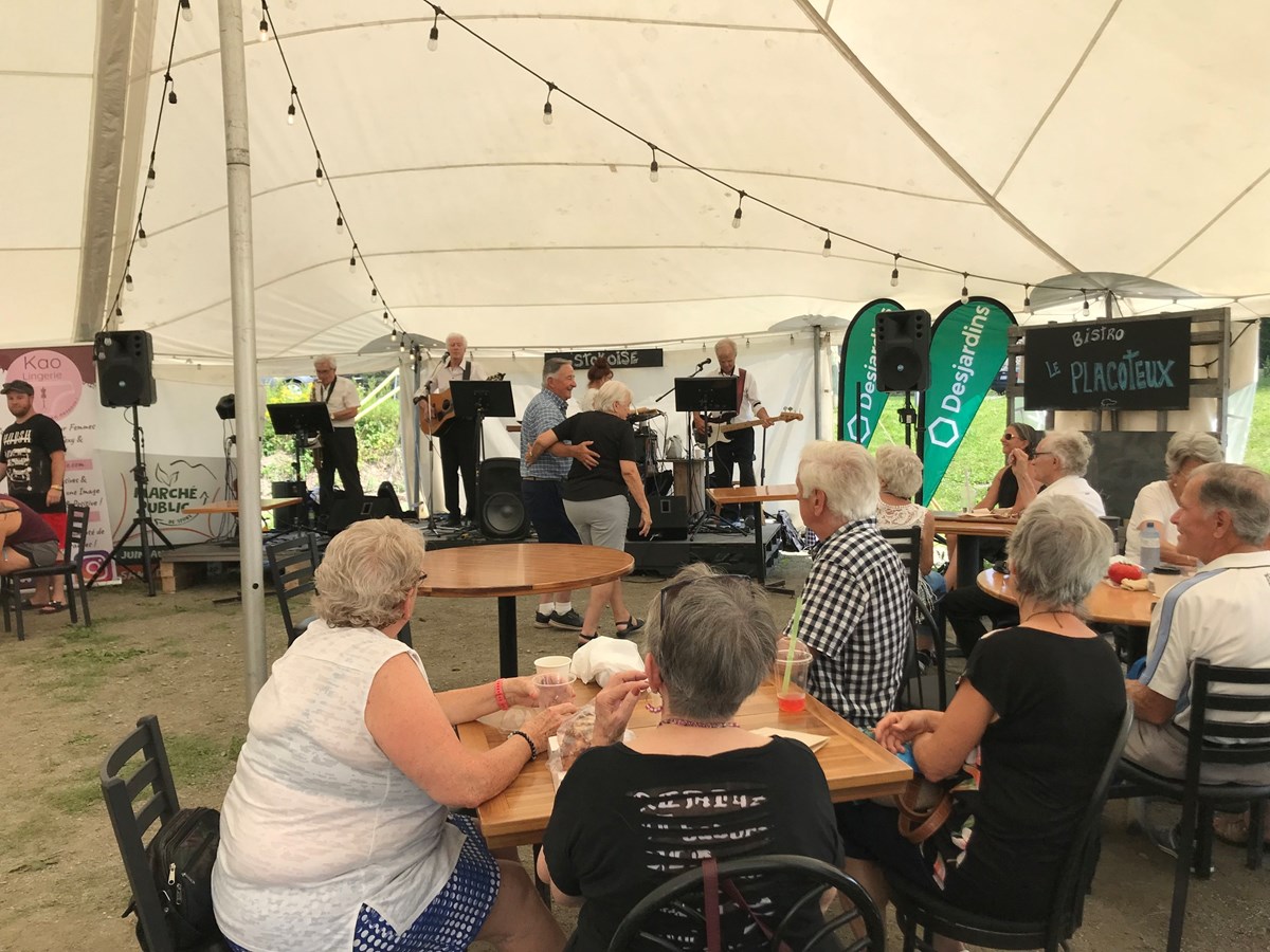Le Marché public de Stoke se prépare à ouvrir ses portes