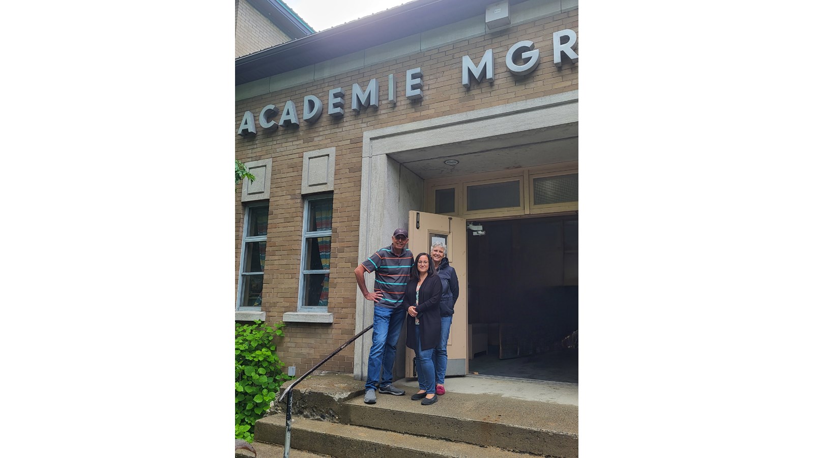Quelques membres du comité des loisirs de la ville de Danville. Pierre Grimard, conseiller, Marie-Pier Dupuis, directrice-générale de la ville, ainsi que la Mairesse Martine Satre à l’arrière. Absents sur la photo : Chantale Dallaire, chargée de projet et Richard Lefebvre, conseiller.