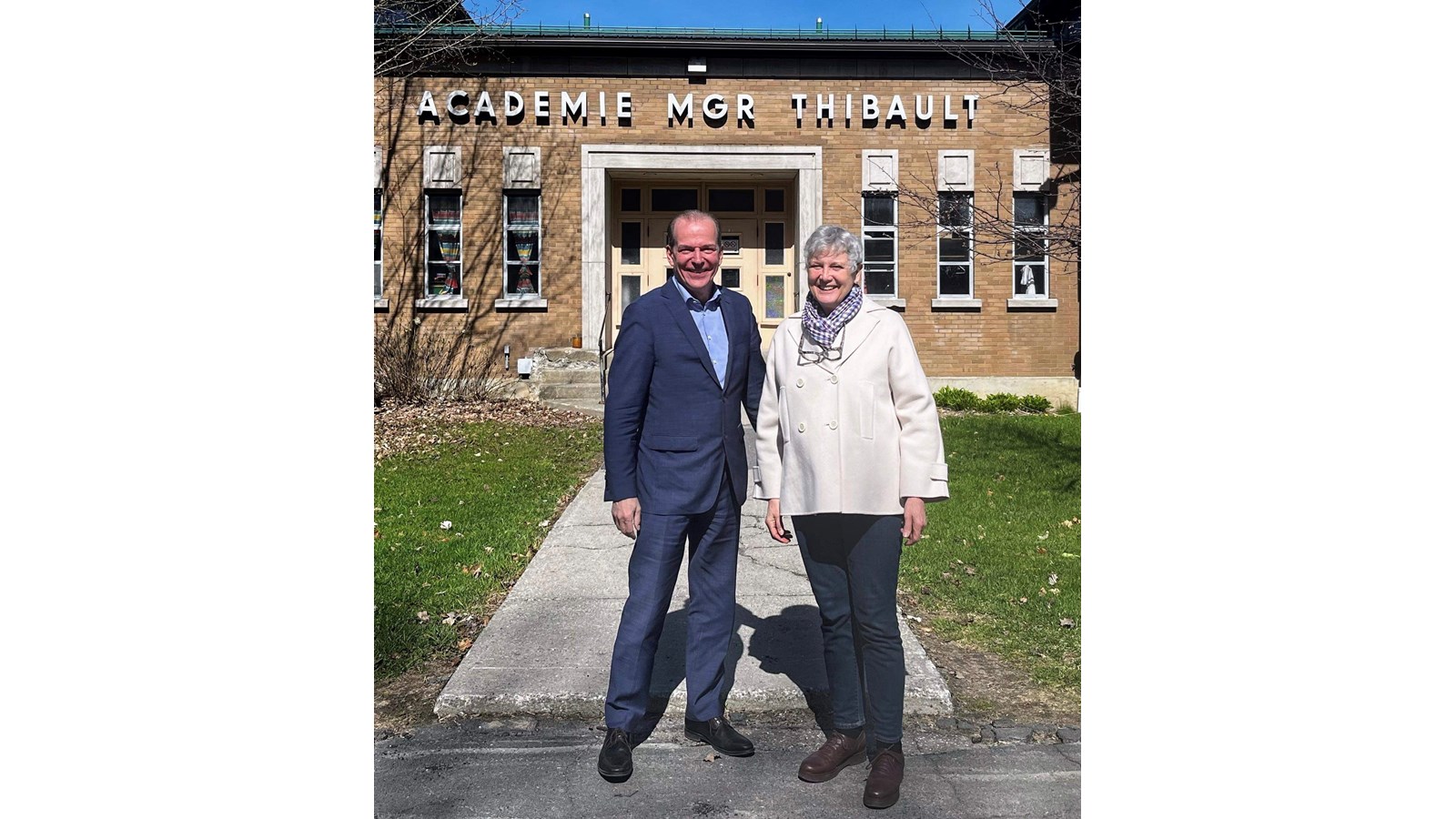 André Bachand, député de Richmond à l’Assemblée nationale, en compagnie de Martine Satre, mairesse de Danville.