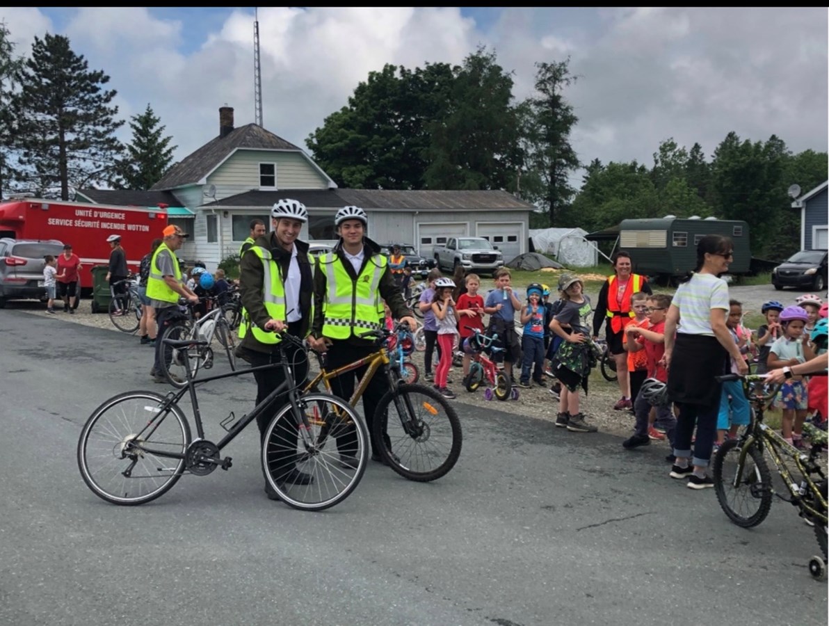 Une activité de randonnée à bicyclette pour des élèves de l’école Hamelin