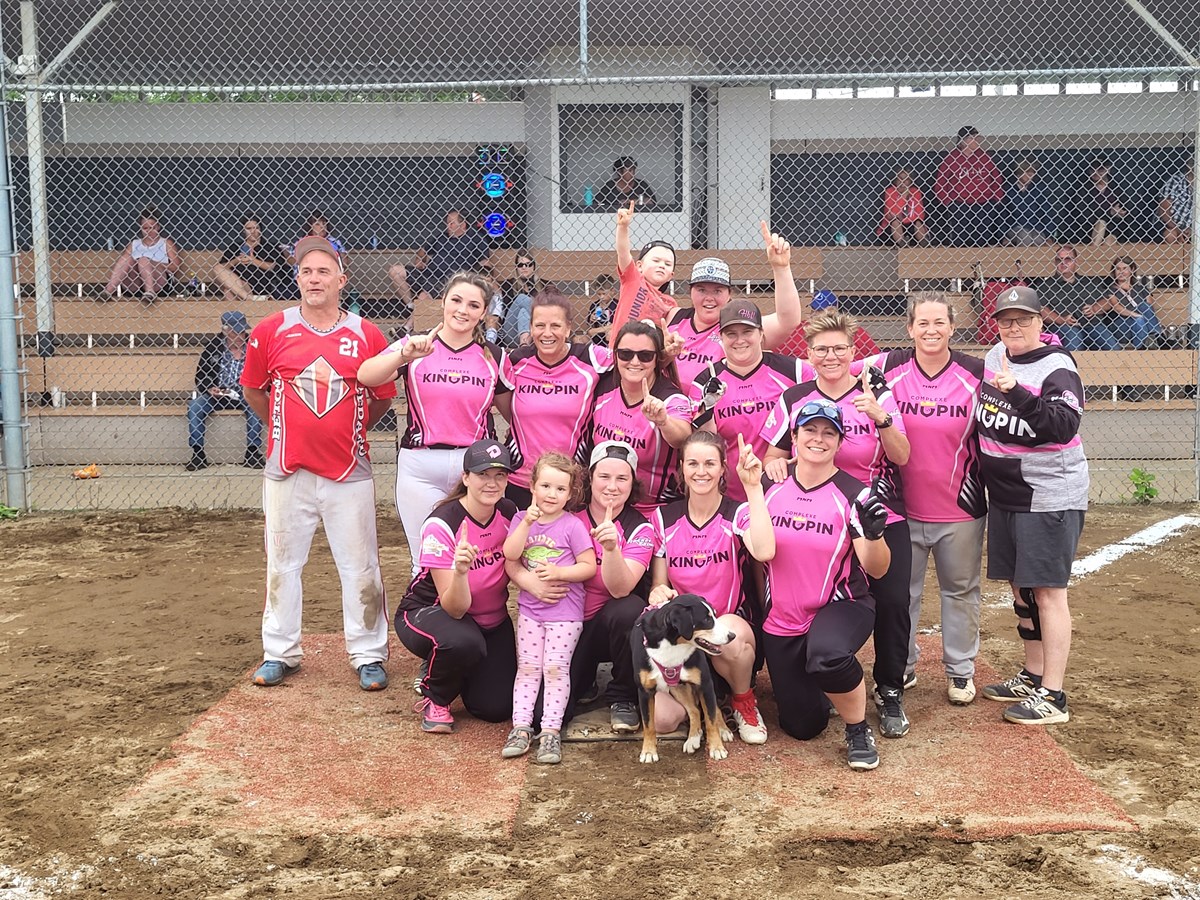 Chez les femmes, la formation Kingpin, championne de la classe féminine