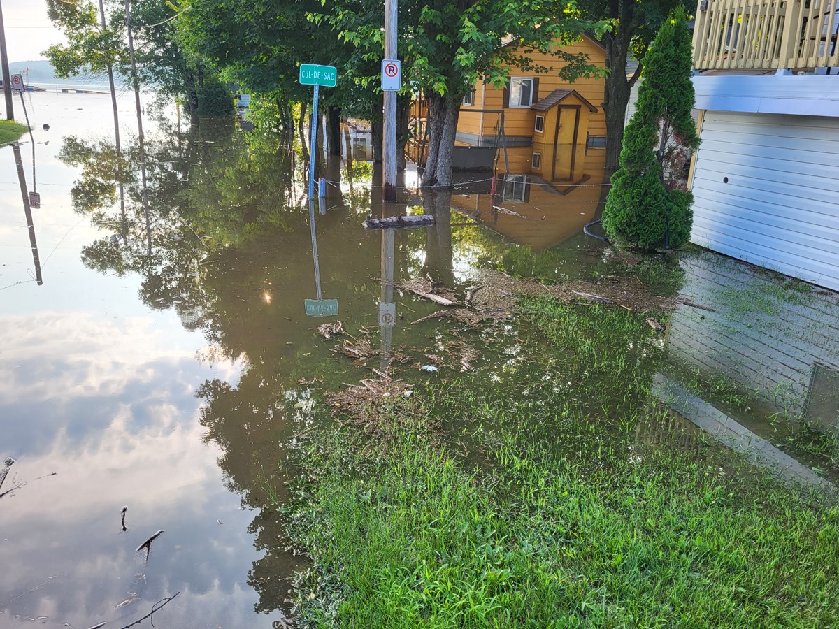 La crue des eaux surprend le secteur des Trois-Lacs