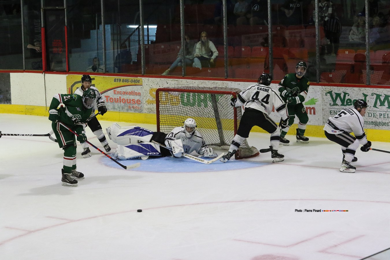 Le Desjardins-Wild remporte son match d’ouverture locale