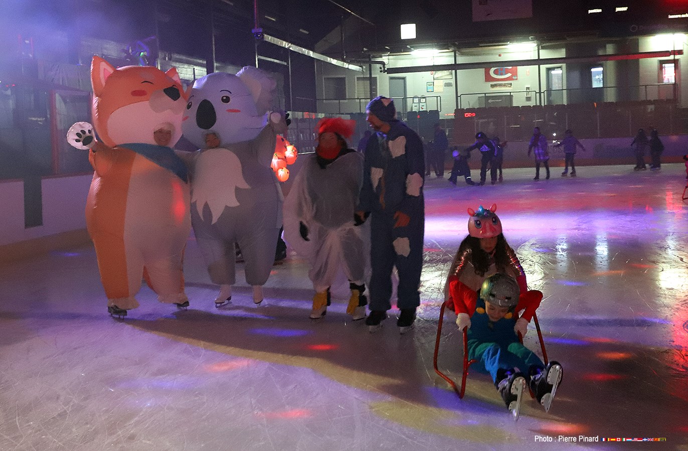 Plus de 200 patineurs se déguisent