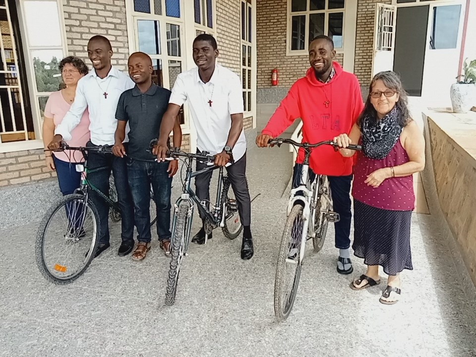 Des vélos expédiés au Rwanda grâce à Action sport vélo