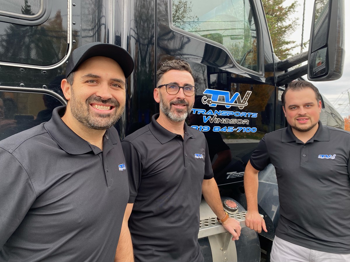 Martin Dion, François Poirier et Shawn Boissonneault sont maintenant propriétaires de Transport Windsor.
