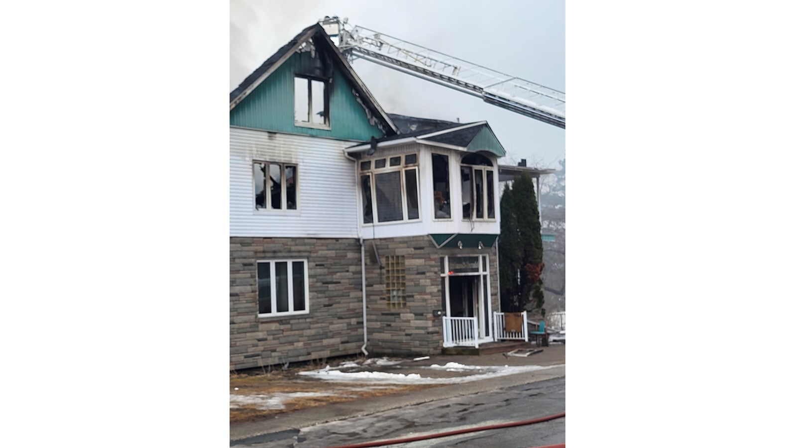 Un incendie détruit l’ancienne Résidence St-Barnabé à Val-des-Sources