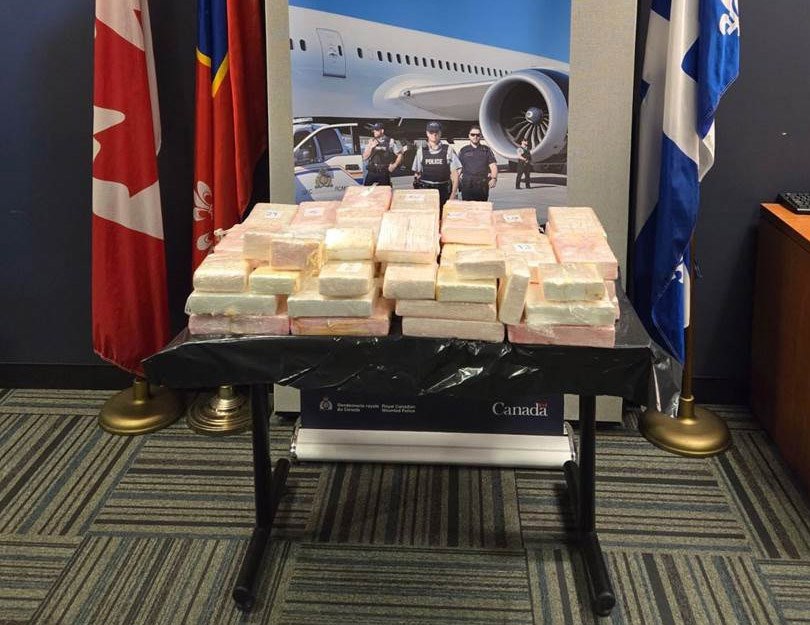 Des perquisitions ont eu lieu dans deux résidences et un garage résidentiel, menant à la saisie de 62 kilos de cocaïne.