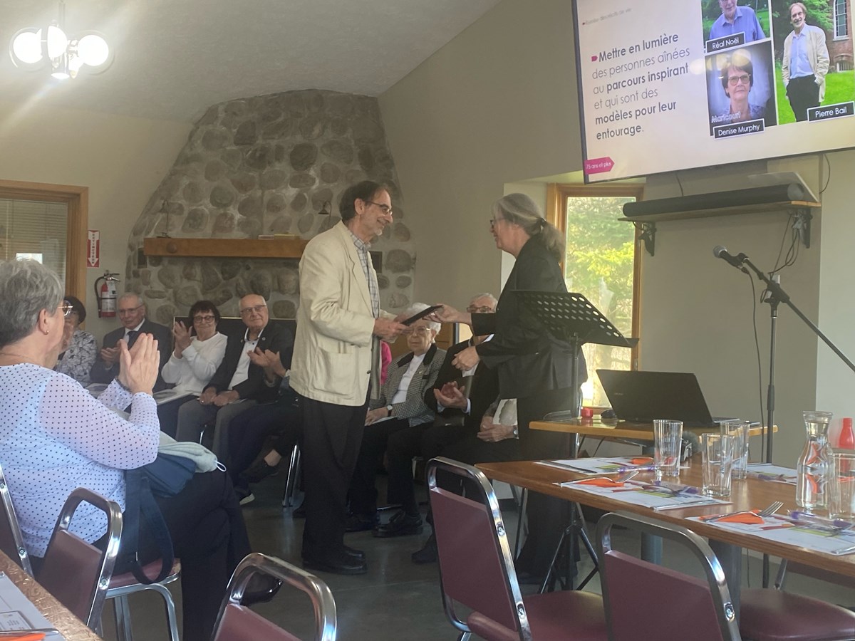 Un tout nouveau calendrier-bottin pour les aînés du Val-Saint-François