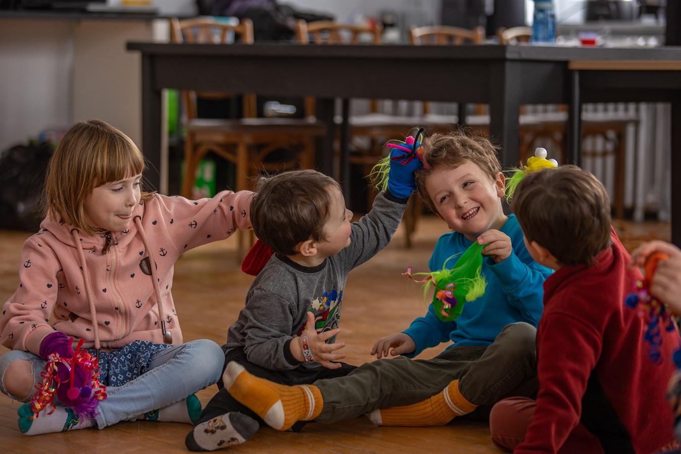« Le classique, c’est chocolat » est une série de concerts classiques ouverts aux familles comprenant une activité de médiation pour les 4-12 ans et une initiation à la musique classique autour d’un chocolat chaud.