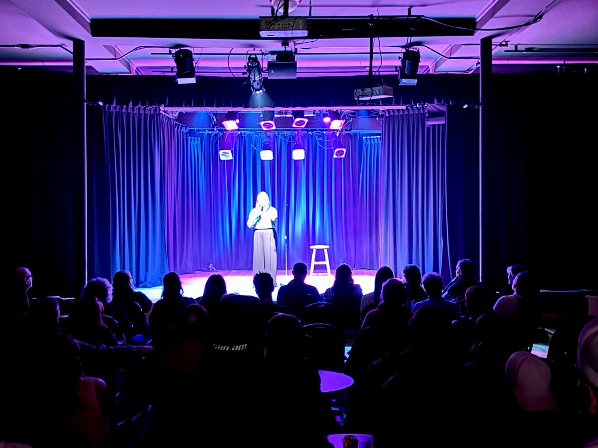 Pas moins d’une cinquantaine de personnes ont assisté à ce spectacle réunissant les humoristes Véronique Isabel Filion, Nic Audet et Sam Boisvert.
