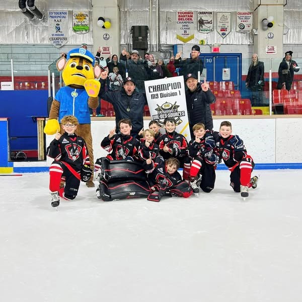 Un succès sur toute la ligne pour le tournoi de hockey M9 de Val-des-Sources