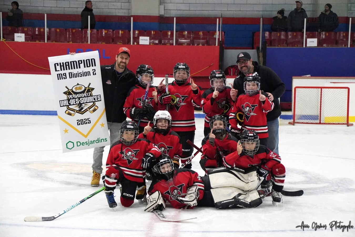Un succès sur toute la ligne pour le tournoi de hockey M9 de Val-des-Sources
