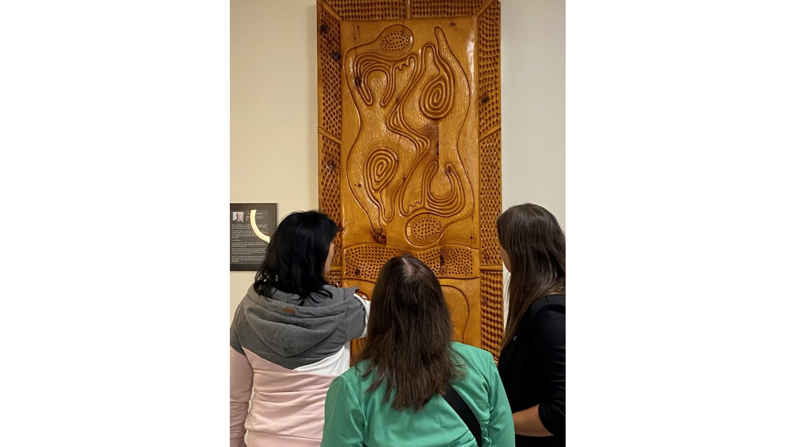 L’œuvre d’art de renommée mondiale, sculptée par l’artiste Marcel Dubuc, a été généreusement offerte par le notaire Michel Drouin.
