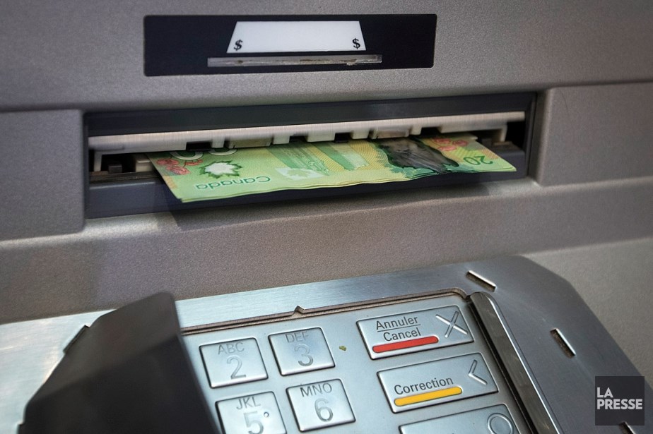 La Banque Nationale installe un guichet automatique à Windsor