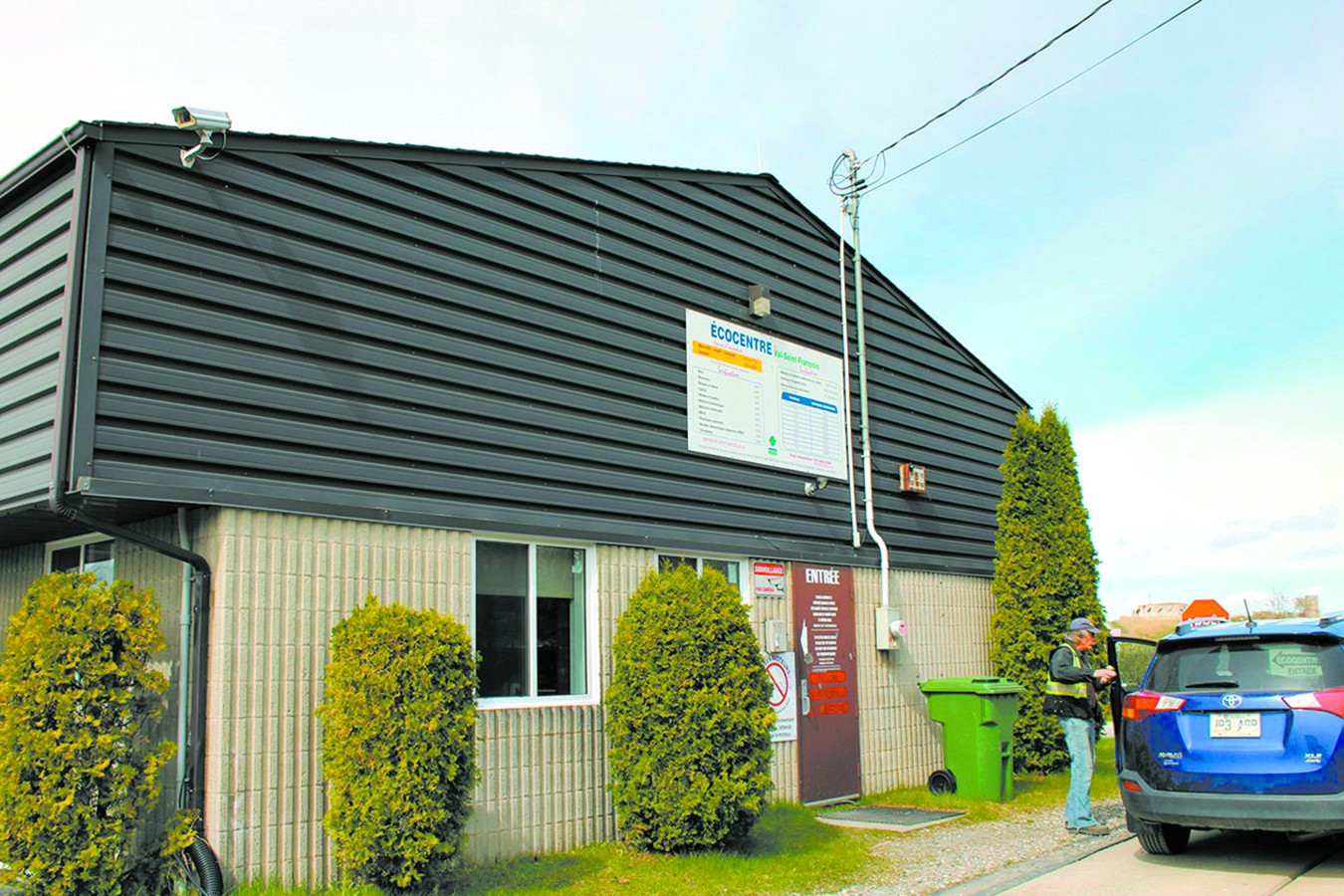 L’écocentre régional du Val-Saint-François sera fermé du 19 au 27 octobre inclusivement afin de permettre la réalisation de travaux majeurs d’asphaltage et de réfection de plusieurs enclos de matières.