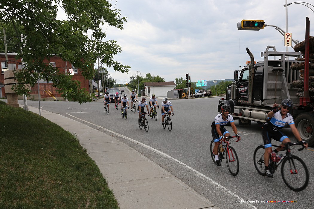 TOUR CIBC CHARLES BRUNEAU
