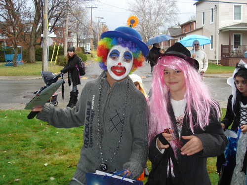 Halloween sur la rue Ambroise-Dearden