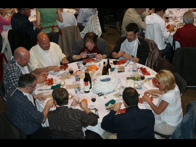 1000 personnes au souper au homard de la Fondation